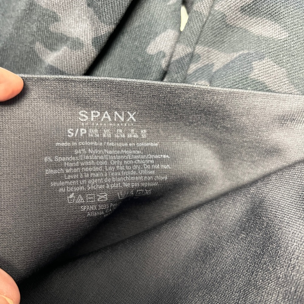 SPANX - Picture 5 of 6